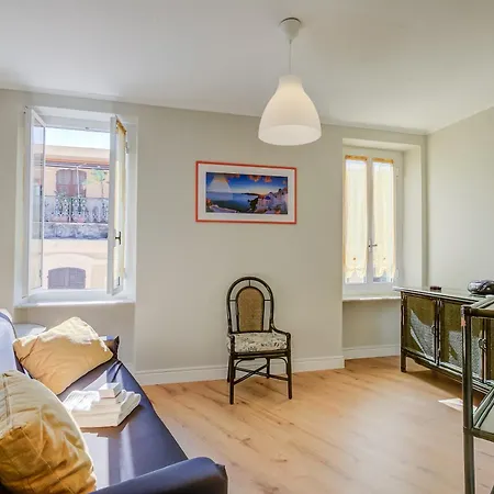 아파트 Armonia - Happy *